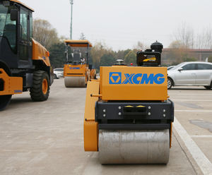Équipement de compactage léger XCM-G XMR060 à vendre, rouleau vibratoire avec composant moteur principal - Product Image 2