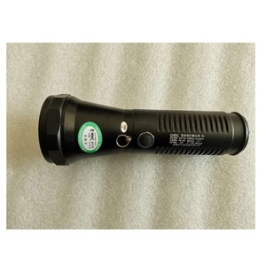 Lampe de poche LED haute puissance 7710 avec mode SOS pour utilisation en extérieur - Product Image 3
