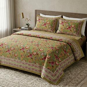 Parure de lit King Size fabriquée en Inde, aspect artisanal, avec 2 taies d'oreiller réversibles, douce et confortable, pour la décoration intérieure, en vente. - Product Image 6