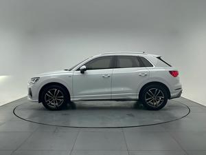<span class=keywords><strong>Audi</strong></span> <span class=keywords><strong>Q3</strong></span> 35 TFSI Dynamic <span class=keywords><strong>SUV</strong></span> <span class=keywords><strong>2022</strong></span> Usado para Exportación - Product Image 5