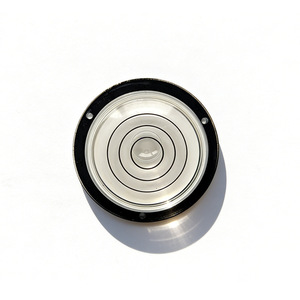 Nivel de burbuja de 63x52x16 mm, nivel de burbuja horizontal para proyectos de bricolaje con vidrio transparente y anillo de goma negro. - Product Image 3