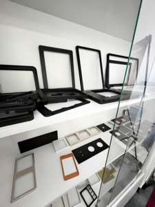 Fabrication CNC personnalisée, boîtiers en acier inoxydable, écrans LED, moniteurs, cadres en aluminium pour écrans numériques, PC, vidéo - Product Image 2