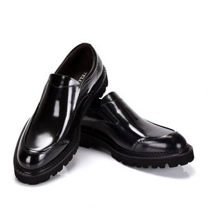 Nuevos Mocasines de Piel Genuina con Acabado Brillante para Hombre, Transpirables, para Otoño, Oficina, Trabajo, Impermeables, con Suela Gruesa, Estilo Británico, Casual - Product Image 1
