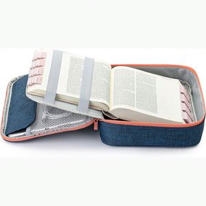 La sacoche de protection pour Bible de l'usine BSCI Source Factory avec emplacements pour stylos et poche zippée est un cadeau idéal. - Product Image 2