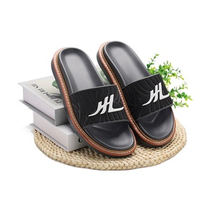 Henghao, venta al por mayor, sandalias deslizantes personalizadas para exteriores, zapatillas de suela de PU personalizadas de fábrica para promociones de marca y obsequios de eventos - Product Image 3