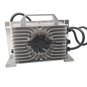 Chargeur <span class=keywords><strong>embarqué</strong></span> intelligent 24V à 3 étapes avec ventilateur de refroidissement pour autolaveuse et <span class=keywords><strong>chariot</strong></span> <span class=keywords><strong>élévateur</strong></span> - Product Image 1