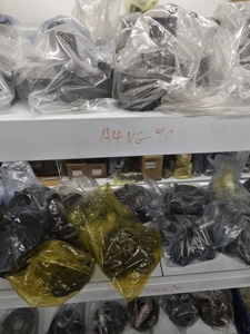อะไหล่เครื่องจักรก่อสร้าง อะไหล่ไฮดรอลิก วาล์วควบคุมและเพลา และปั๊มชาร์จ และอื่นๆ มีสินค้าในสต็อก - Product Image 5