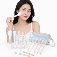 JLY Ensemble de 11 pinceaux de maquillage miniatures colorés pour les voyages, poils synthétiques, pinceaux pour le visage et les yeux, kit de pinceaux portable