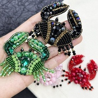 Broche en tissu tissé 3D faite à la main, exquise, motif petit crabe, à coudre, en PVC, feutre et strass, accessoires vestimentaires