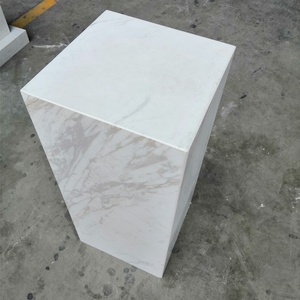 Sculpture en marbre minimaliste pour l'entrée d'un hôtel, stand d'art blanc et noir, base de piédestal, ornement - Product Image 5