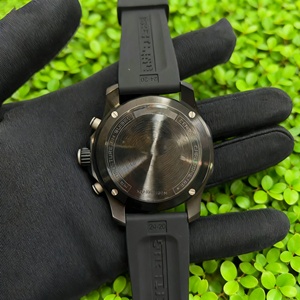 Precio al por mayor de alta calidad de Super lujo de los hombres del deporte elegante Chrono función zafiro resistente al agua relojes de sincronización para Breitlinger - Product Image 5