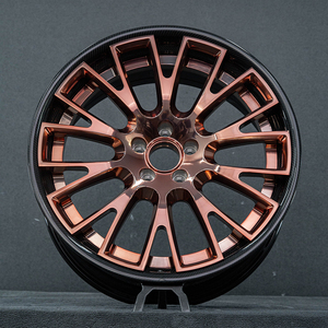 Jantes forgées monobloc style <span class=keywords><strong>Mansory</strong></span>, rayons polis or rose, lèvre en fibre de carbone. Pour Rolls-Royce Phantom, Cullinan. - Product Image 1