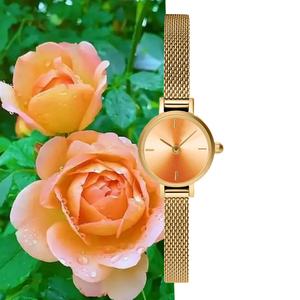 Montre d'affaires de luxe personnalisée avec emballage élégant, mouvement à quartz style mini or, bracelet en acier inoxydable et cadran en cristal - Product Image 4