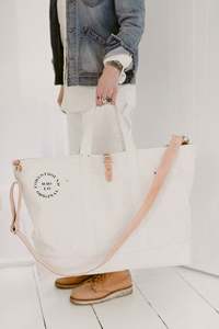 White Weekender Canvas Duffle Bag Bolsas reutilizables de lona Bolso de lona blanco logo con asa de cuero - Product Image 3