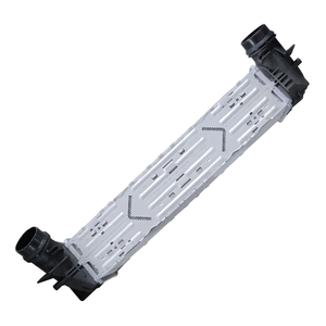 Refroidisseur intermédiaire OEM d'usine pour refroidisseur intermédiaire <span class=keywords><strong>Bmw</strong></span> f10 <span class=keywords><strong>n47</strong></span> 520d 17117618769 - Product Image 3