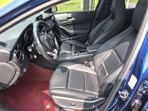 Siège électrique à mémoire de forme, phares automatiques, Mercedes GLA <span class=keywords><strong>200</strong></span> 1.6T, automatique, conduite à gauche, SUV, faible kilométrage, rétroviseurs rabattables, volant multifonction, véhicule d'occasion - Product Image 4