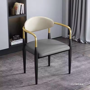 <span class=keywords><strong>Fauteuil</strong></span> en tissu tufté bleu rembourré de luxe nordique avec pieds en <span class=keywords><strong>métal</strong></span> chaise de salle à manger en velours pour salle à manger - Product Image 3