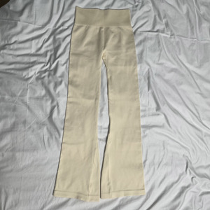 売れ筋臀部リフティングワークアウト服女性フレアパンツレギンスワークアウト