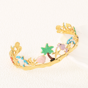 กำไลข้อมือแบบเปิดลายธีมมหาสมุทรเคลือบทอง 18K ประดับด้วยเคลือบสีรูปนางเงือก กันน้ำ ปรับขนาดได้ สำหรับผู้หญิง JAJGI - Product Image 3