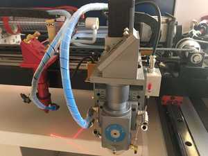 Máquina de Corte y Grabado Láser de Acero Inoxidable Senke SKLM 1325 con Doble Cabezal, Máquina de Corte Láser 1325 para Acero Inoxidable, Madera y MDF - Product Image 4