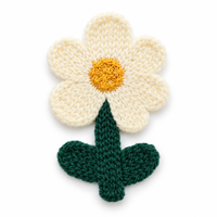 Applique fleur marguerite en crochet crème, patch tricoté à la main pour vêtements, sacs, chapeaux, artisanat DIY, couture, décoration, accessoire floral mignon 2,2 po