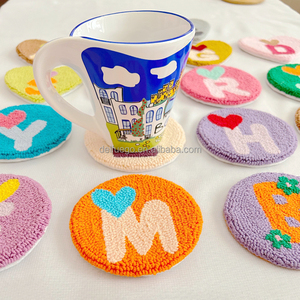 Idée cadeau Saint Valentin Cadeaux de mariage pour invités Dessous de verre à l'aiguille à la main Tapis à tasses en forme de cœur pour la décoration de la maison et de la cuisine - Product Image 1