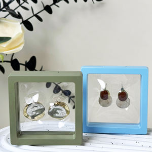 Custodie colorate per imballaggio 3D con supporto in plastica flottante con cornice in Memmbrane e pellicola regalo portagioie - Product Image 4