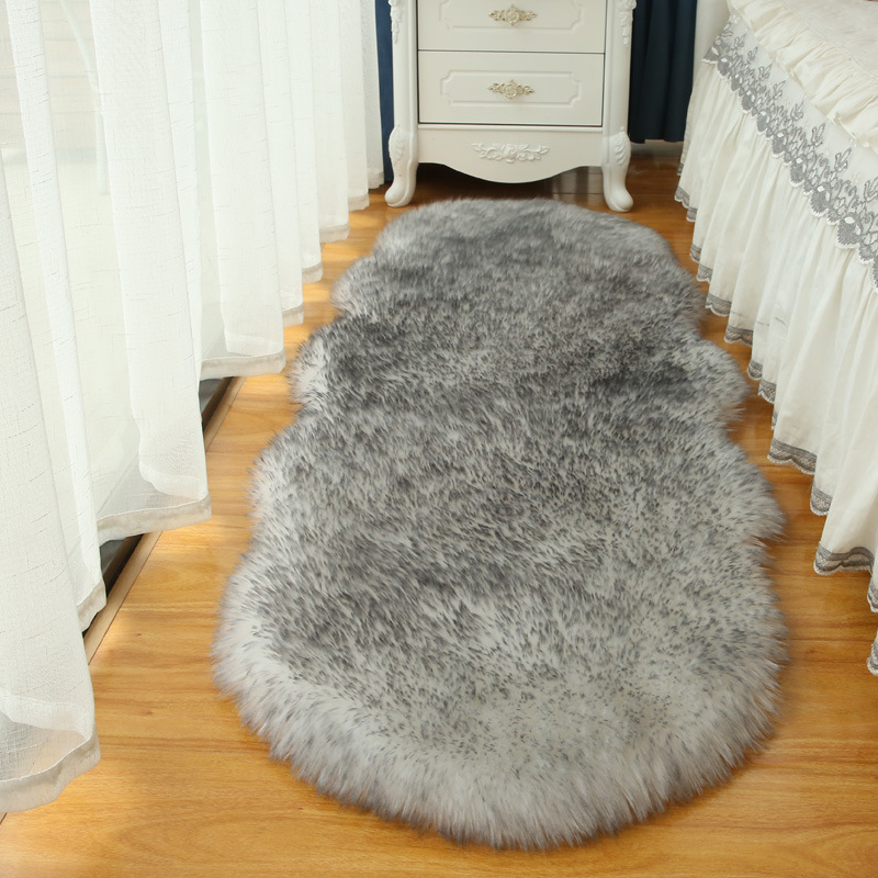 Puntas blanco-grisáceas que no se desprenden.