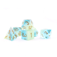 Ensemble de dés personnalisés au design coloré et mignon, ensemble de dés polyédriques en résine pour D&D et RPG