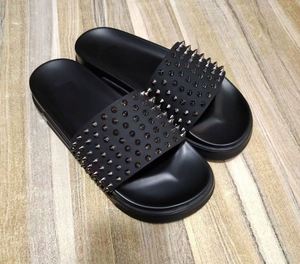 Wanghang WH002 2025 – Chaussures d'intérieur confortables et tendance à bout ouvert, motif géométrique, tige en plastique, pour tous – Vente directe usine - Product Image 1