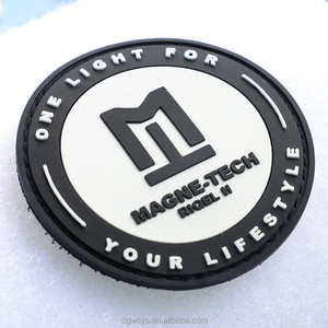 カスタムシリコンラベル 3Dラバーパッチ エンボスロゴ 衣類用 PVC 3Dソフトデボス 熱転写ラベル フックアンドループ - Product Image 4