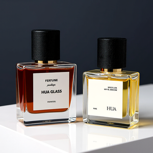 Bottiglia di vetro di <span class=keywords><strong>profumo</strong></span> quadrato di lusso trasparente vetro nero bottiglie di <span class=keywords><strong>profumo</strong></span> 100 <span class=keywords><strong>Ml</strong></span> 50 <span class=keywords><strong>Ml</strong></span> <span class=keywords><strong>30</strong></span> <span class=keywords><strong>ml</strong></span> profumi bottiglie con pacchetti - Product Image 5