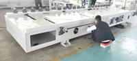 Machine de laminage à chaud WPC avec colle PUR, moteur et entraînement, facile à utiliser, largeur de 1300 mm pour une polyvalence maximale