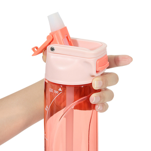 Bouteille d'eau sport en plastique Tritan personnalisée avec logo du fabricant, avec paille et couvercle anti-éclaboussures <span class=keywords><strong>pour</strong></span> adultes - Product Image 4