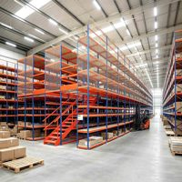 Système de rayonnage de mezzanine en acier robuste à longue portée, rayonnage de stockage multi-niveaux personnalisé pour entrepôt