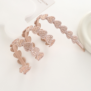 ส่วนบนรองเท้าสปริงแบบกำหนดเองของ YH ประดับด้วยคริสตัลรูปหัวใจสำหรับรองเท้าส้นสูง รองเท้าแตะ และรองเท้าลำลองสำหรับผู้หญิง คริสตัลแบบติดด้วยความร้อน - Product Image 3