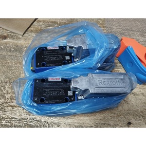 วาล์วปรับสัดส่วน Rexroth รุ่น 4WRPEH10C4B100L-32/M/24A1 อุปกรณ์ควบคุมไฮดรอลิกสำหรับอุตสาหกรรม - Product Image 2