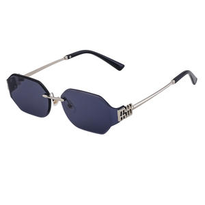 Lunettes de soleil sans monture sur mesure pour femmes, verres PC UV400, noires, légères, style Instagram, mode européenne et américaine - Product Image 1