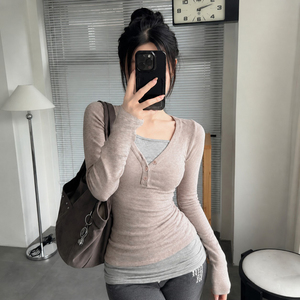 เสื้อยืดแขนยาวทรงเข้ารูปสไตล์วินเทจ Y2K แบบลำลองเรียบง่าย ดีไซน์เลเยอร์สีตัดกัน  ใส่ได้หลากหลายโอกาส ช่วยเสริมลุคให้ดูเพรียวสวย - Product Image 1