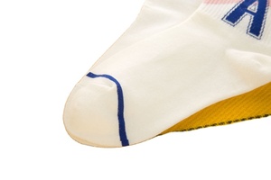 Calcetines Unisex con Letras Jacquard en Bloques de Color, Calcetines Deportivos Casuales Transpirables de Algodón con Contraste de Color Macaron, Calcetines Versátiles y Modernos - Product Image 4