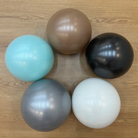 Ensemble de vêtements de Pilates, accessoires de yoga et de fitness, poids pour poignets, haltères, ballon de Pilates, tapis de yoga