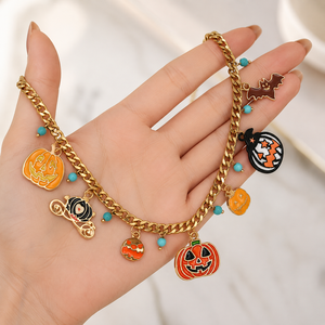 Collana con Ciondolo a Forma di Teschio di Zucca, Stile Dark Unisex per Uso Quotidiano - Product Image 3