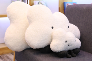 Ensemble de coussins en peluche nuage, trois tailles, avec jambes tombantes et visage mignon, personnalisable OEM ODM, vente en gros en vrac - Product Image 4