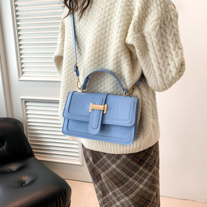 Sac à bandoulière de voyage en similicuir, nouvelle mode de niche, petit format carré, avec fermeture éclair, pour cosmétiques, à chaîne, de marque unique - Product Image 5