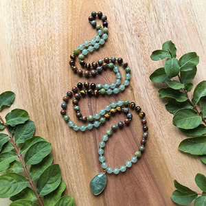 Collier Mala en Aventurine Verte, Turquoise, Œil de Tigre, 108 Perles Nouées à la Main, Collier de Méditation, Cristaux de Guérison, Cadeau de Yoga - Product Image 1