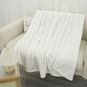 Couvertures en flanelle blanche Couverture de luxe confortable en peluche douce et légère pour salon/canapé - Product Image 3
