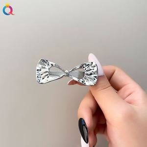BSCI Factory New Arrive Pinza de pelo de aleación de zinc para mujer Love Butterfly Design Wave Duckbill Style Venta al por mayor <span class=keywords><strong>Headwear</strong></span> - Product Image 2