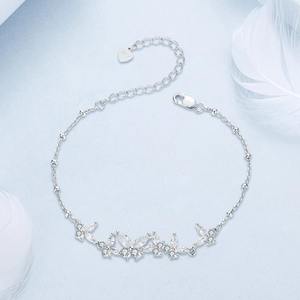 สร้อยข้อมือเงินแท้ 925 ประดับผีเสื้อเต้นรำ ดีไซน์หรูหรา ประดับเพชร CZ ระยิบระยับ สำหรับผู้หญิง เหมาะสำหรับงานแต่งงาน เครื่องประดับคุณภาพ - Product Image 3