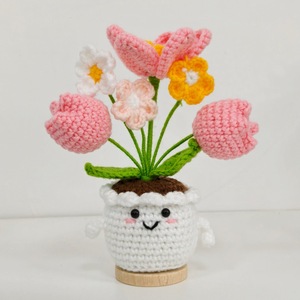 Tulipano all'uncinetto fatto a mano in confezione regalo con biglietto fantastico - Fiore in vaso Amigurumi personalizzato - Decorazione da scrivania per il supporto emotivo - Product Image 5