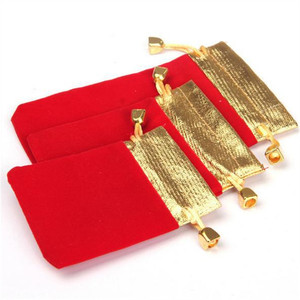 ถุงใส่เครื่องประดับกำมะหยี่สีแดงพร้อมขอบสีทอง 7x9 ซม. 9x12 ซม. กระเป๋าเก็บของขวัญสำหรับของสะสม - Product Image 1